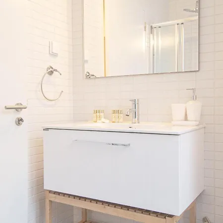 Bairro Alto Charming Bright With Ac Elevator Daire *
