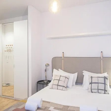 Apartament Bairro Alto Charming Bright With Ac Elevator Lizbona