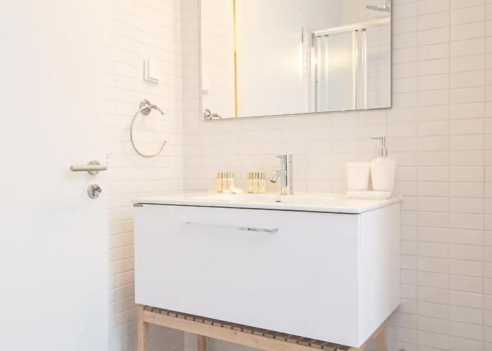 Bairro Alto Charming Bright With Ac Elevator شقة *