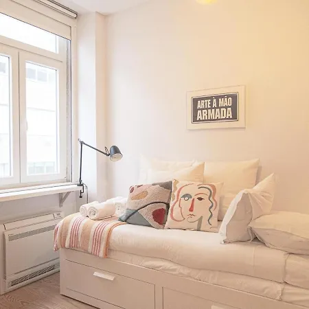 Bairro Alto Charming Bright With Ac Elevator