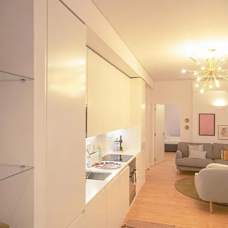 Bairro Alto Charming Bright With Ac Elevator Апартаменты